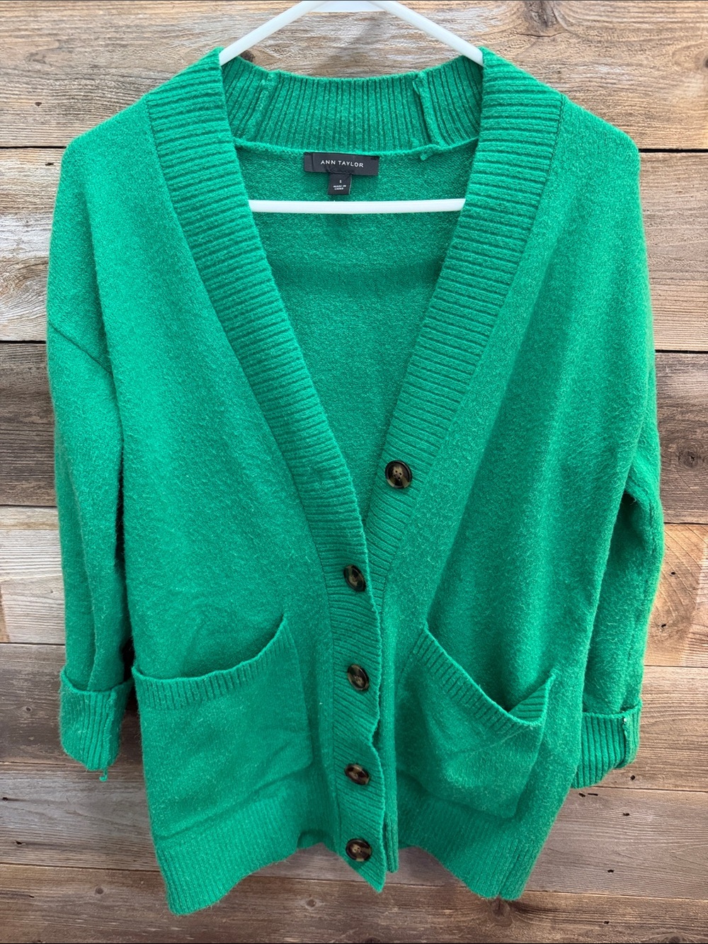 Ann Taylor Green Button-Up Pocket Cardigan